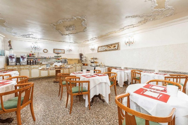 Hotel San Moise image 12